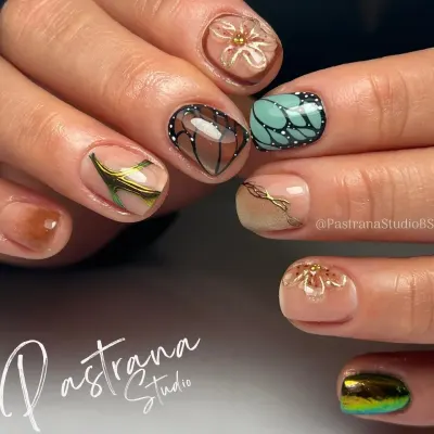 Diseño de uñas personalizado 9