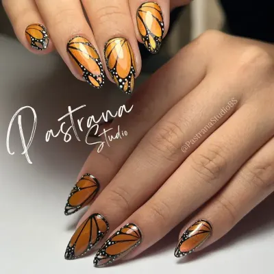 Diseño de uñas personalizado 15